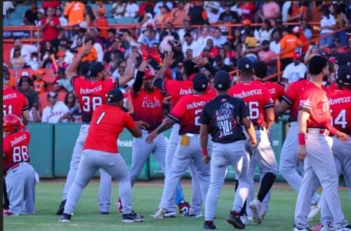 leones-del-escogido-a-un-triunfo-de-la-corona-de-la-pelota-dominicana