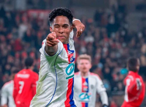 brasileno-endrick-guia-al-lyon-en-futbol-frances-con-hat-trick