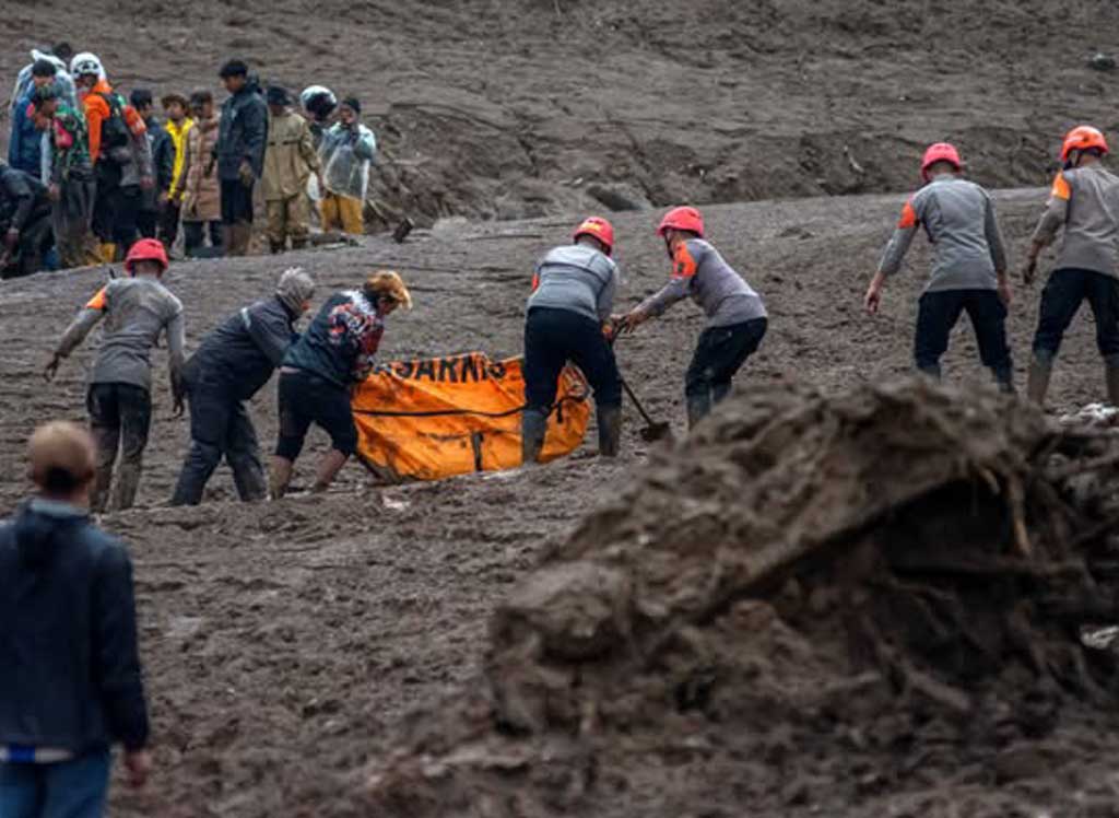 buscan-en-indonesia-a-mas-de-80-desaparecidos-por-alud-de-tierra