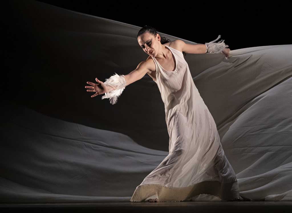 afrocubanidad-grabado-y-danza-en-nueva-obra-de-rosario-cardenas