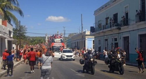 pueblo-de-matanzas-recibe-a-campeones-del-beisbol-cubano