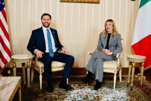 primera-ministra-de-italia-recibio-en-milan-al-vicepresidente-de-eeuu