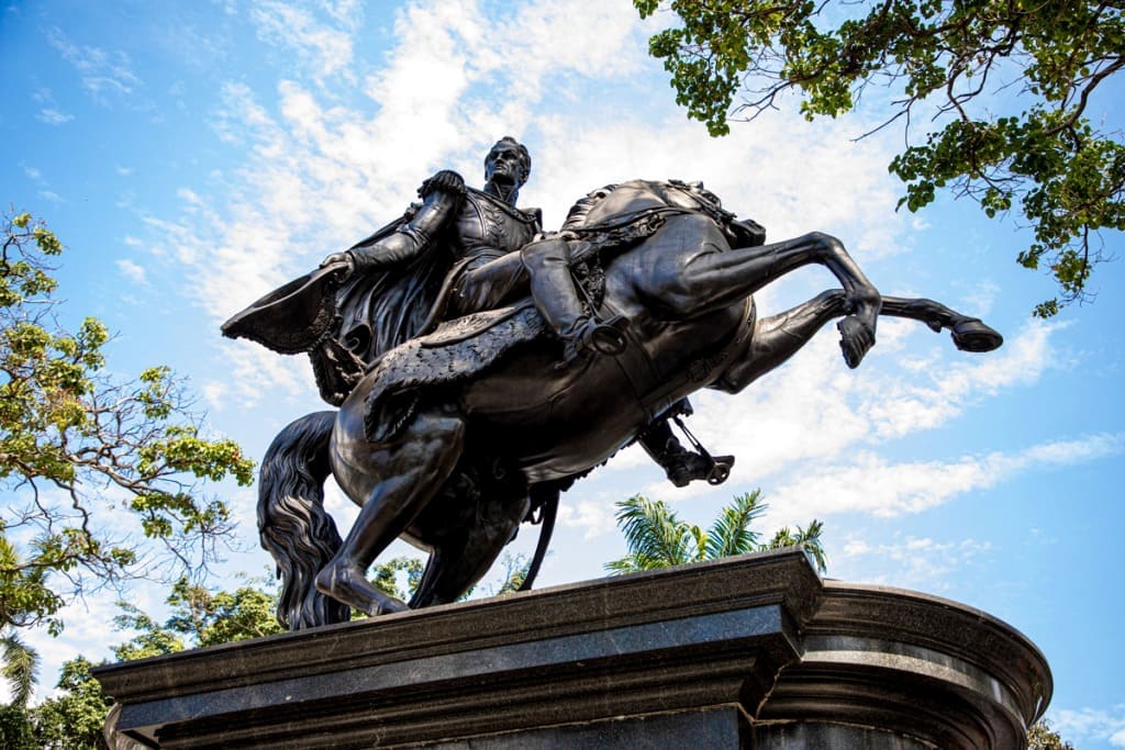 Estatua de Simón Bolívar en Venezuela 2
