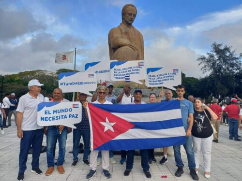 cubanos-residentes-en-dominicana-condenan-agresion-de-eeuu-a-su-pais