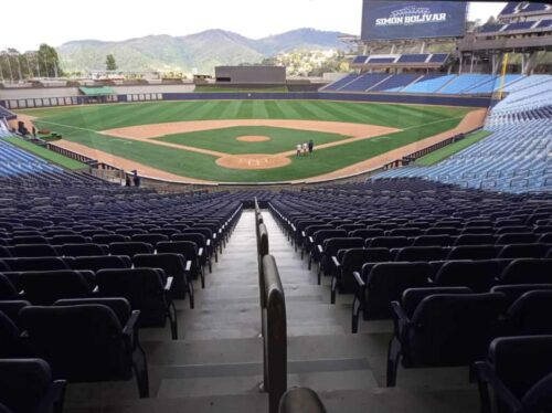 cuba-afila-su-espada-en-caracas-para-la-serie-de-las-americas