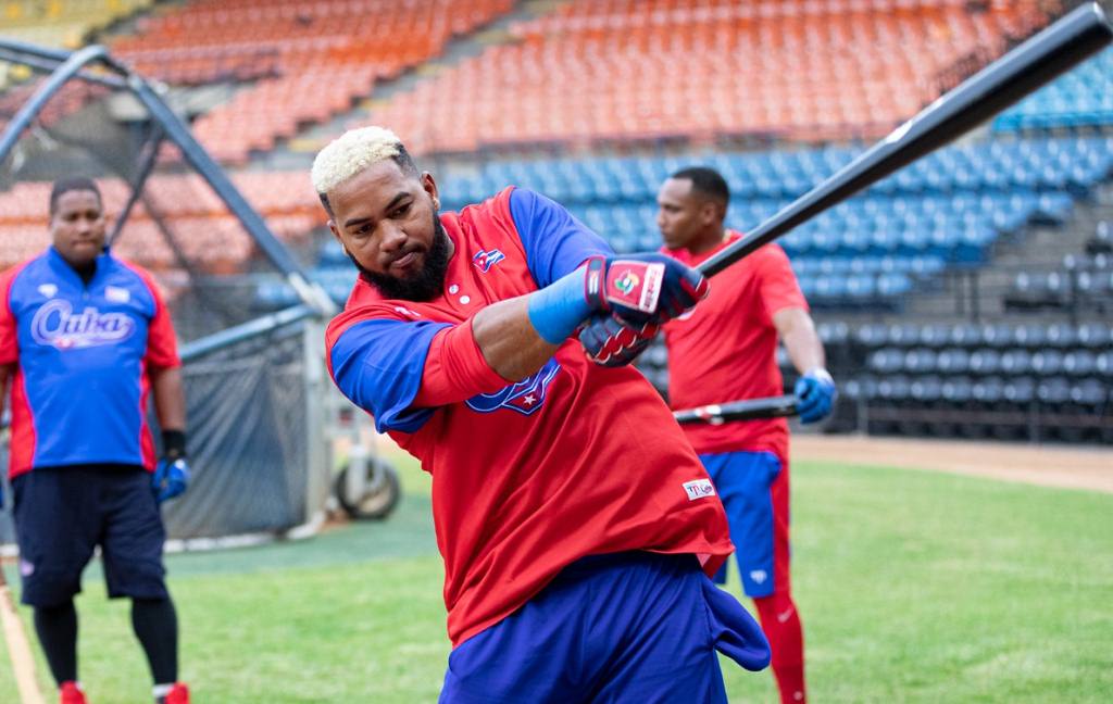 cuba-afila-su-espada-en-caracas-para-la-serie-de-las-americas