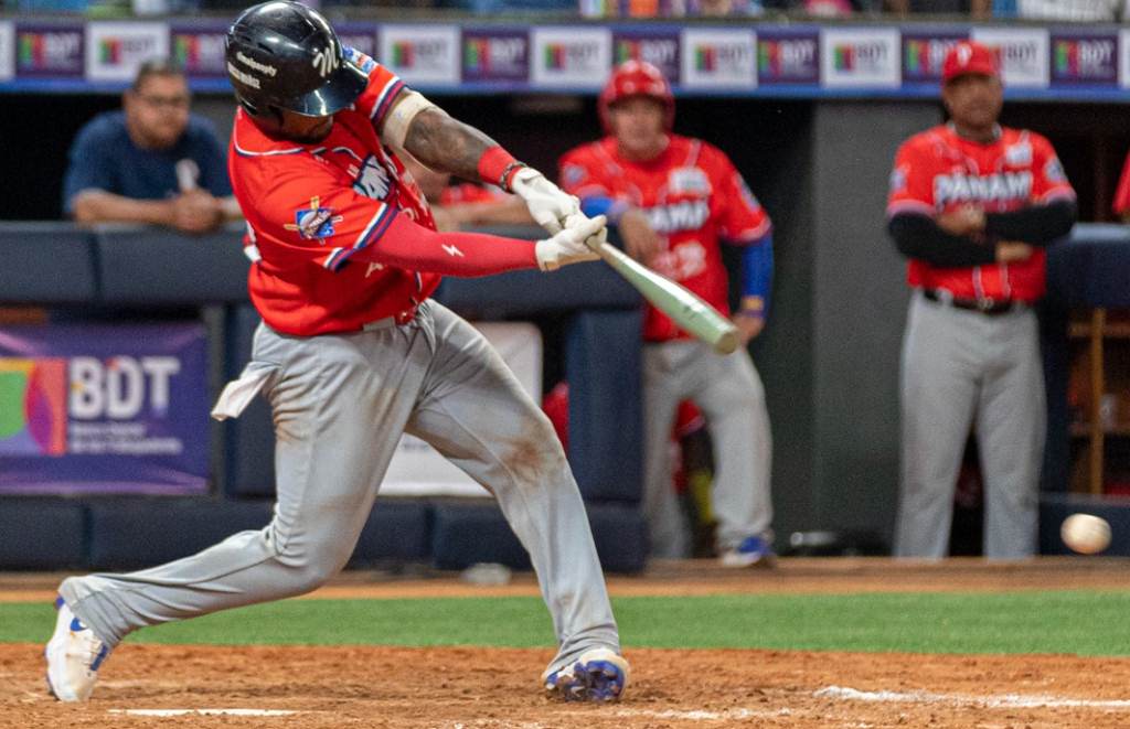 aguilas-panamenas-mantienen-invicto-en-la-serie-de-las-americas