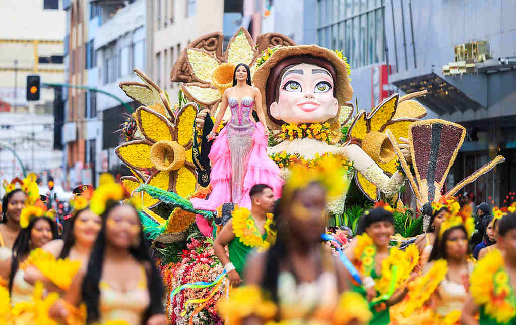 fiesta-y-tradicion-en-el-carnaval-de-ecuador