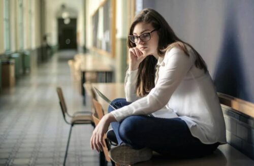 jovenes-el-grupo-etario-menos-feliz-del-mundo