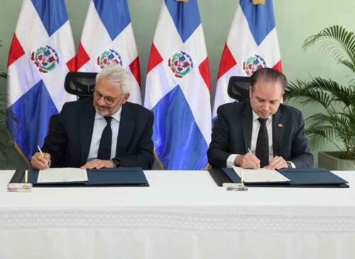 dominicana-negocia-instalacion-de-banco-latinoamericano-de-comercio