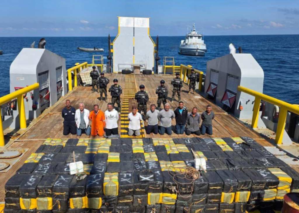 marina-de-el-salvador-ocupa-6-6-toneladas-de-cocaina