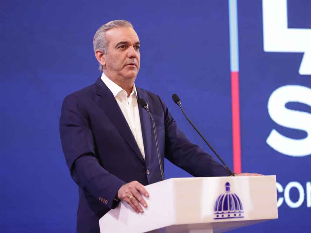 presidente-dominicano-encabezara-graduacion-de-la-universidad-isa