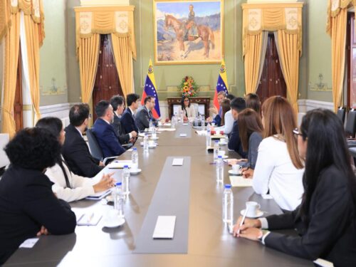 delcy-rodriguez-se-reune-con-diplomaticos-designados-a-washington