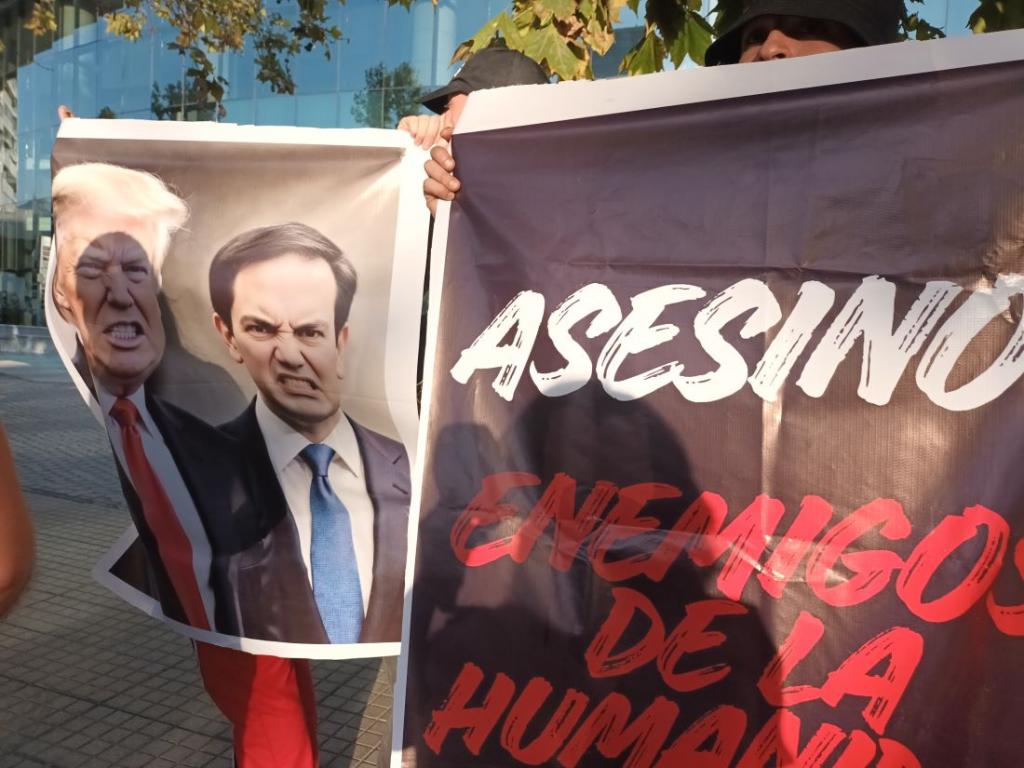 protestan-ante-embajada-de-eeuu-en-chile-contra-bloqueo-a-cuba