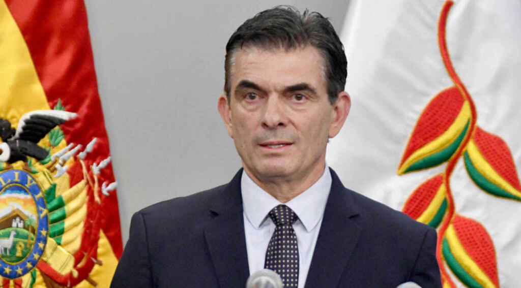 presidente-de-bolivia-juramenta-a-nueva-presidenta-de-ypfb