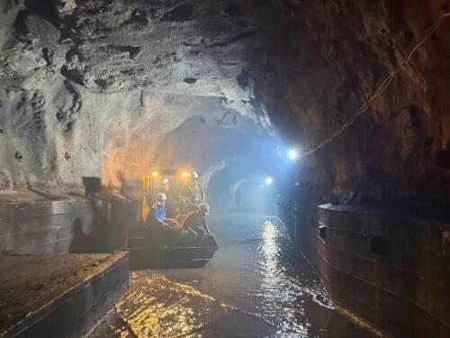 venezuela-rescatan-ocho-trabajadores-que-quedaron-atrapados-en-tunel