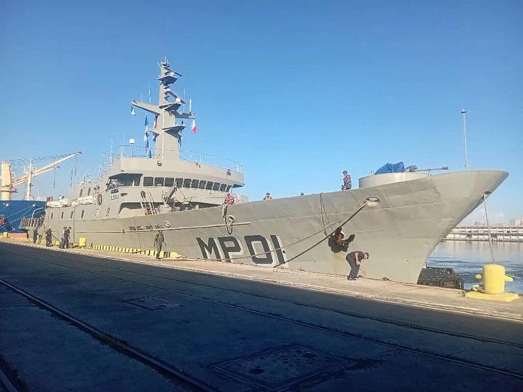 llega-a-cuba-otro-buque-de-mexico-con-ayuda-material