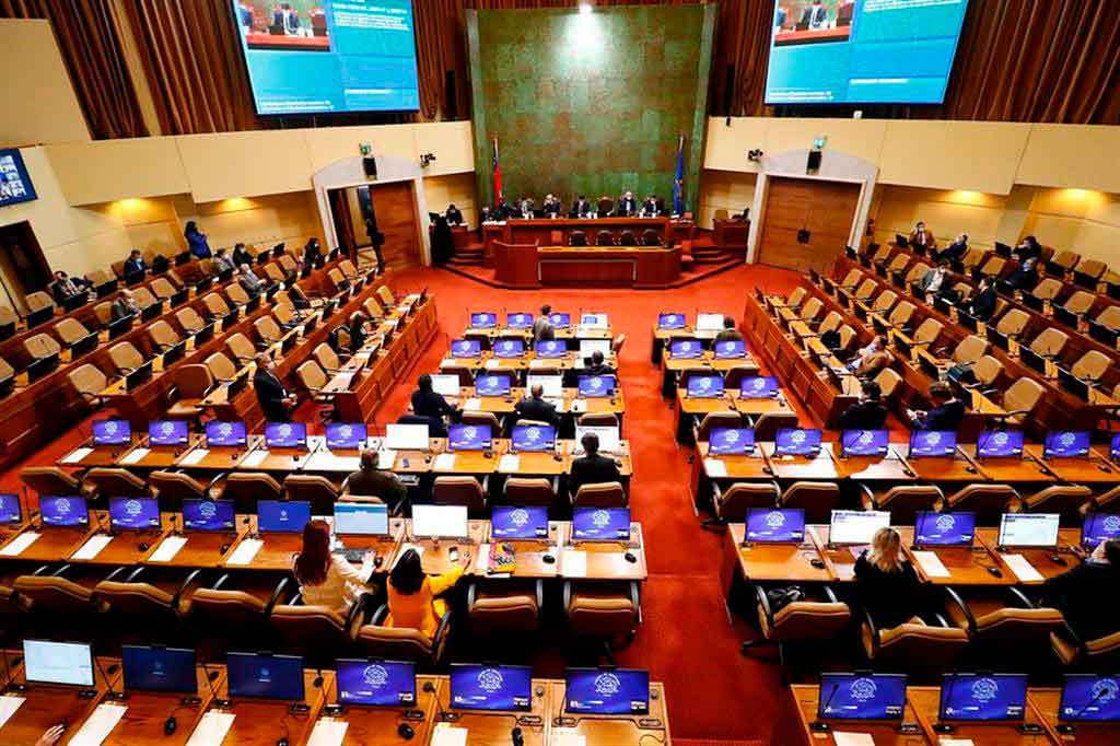 docentes-chilenos-rechazan-proyecto-de-ley-escuelas-protegidas