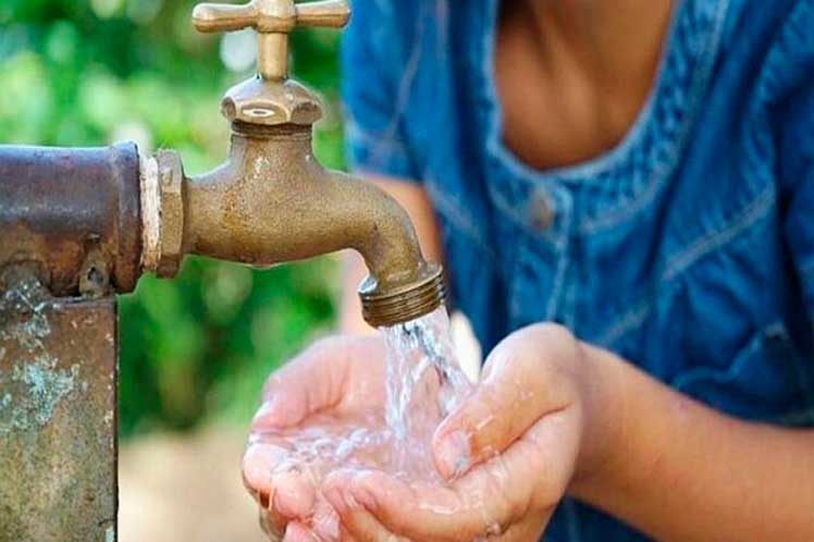 montevideo-pierde-35-por-ciento-del-agua-que-recibe