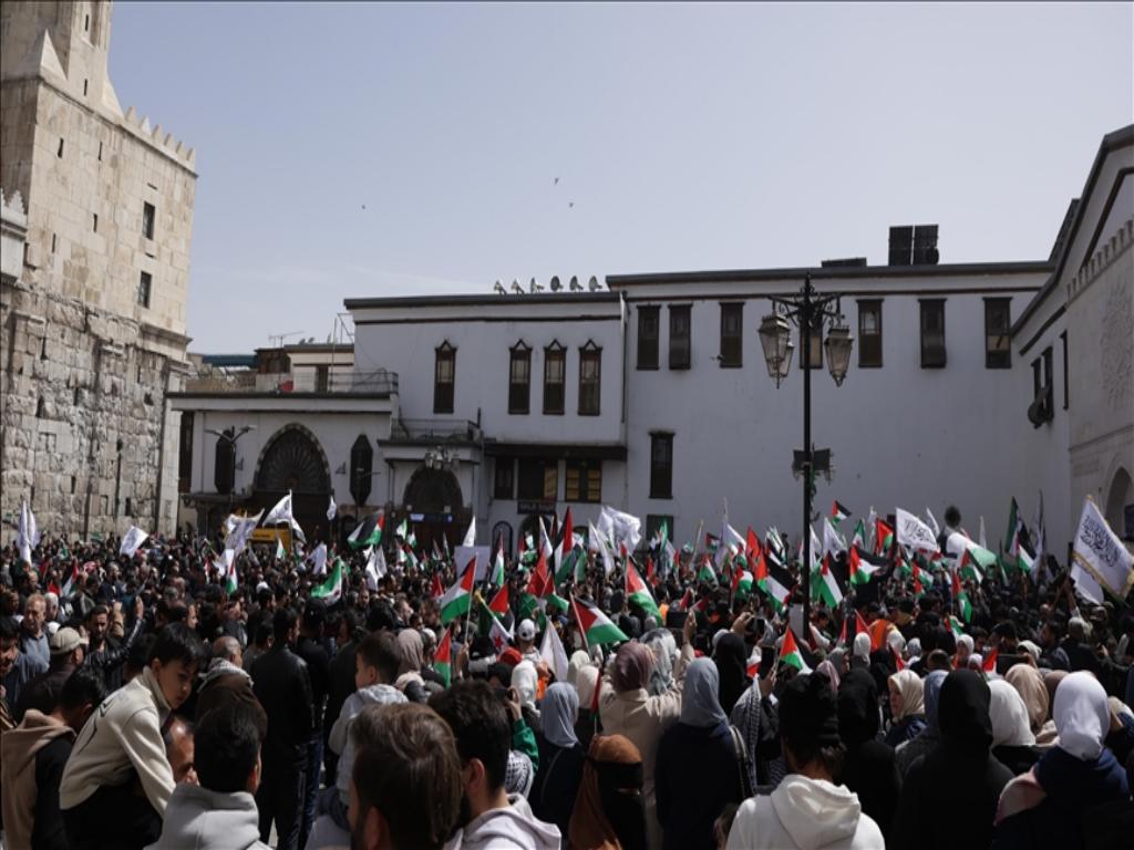 protestan-en-damasco-contra-ley-israeli-sobre-prisioneros-palestinos