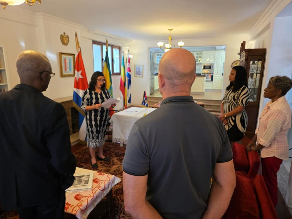 cubanos-en-etiopia-respaldan-movimiento-mi-firma-por-la-patria