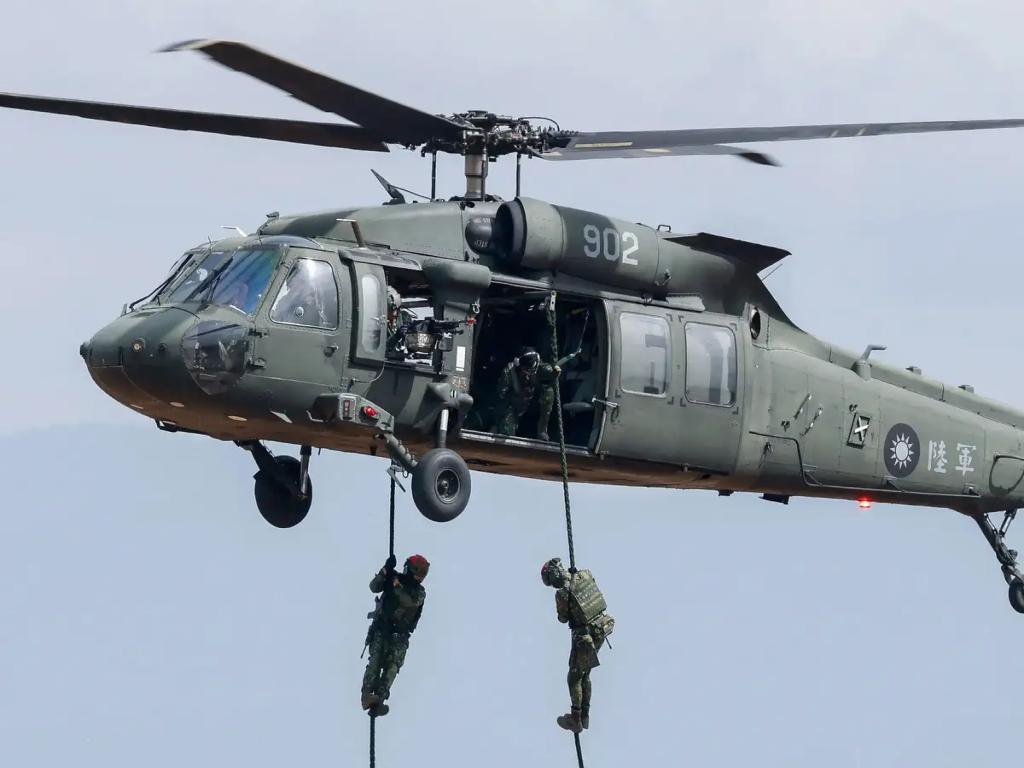 dos-helicopteros-militares-de-eeuu-alcanzados-por-defensa-irani