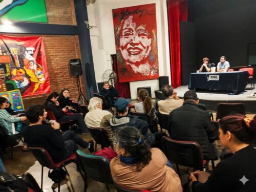 lanzan-en-chile-libro-para-apoyar-campana-de-solidaridad-con-cuba