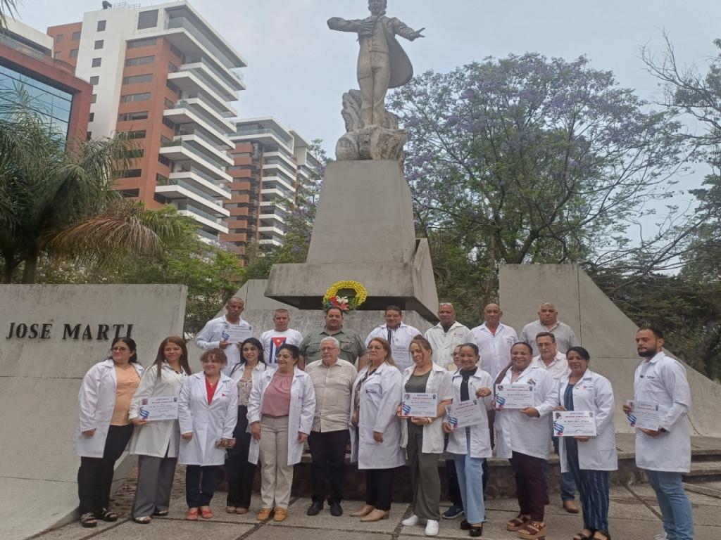 guatemala-despiden-a-nueve-colaboradores-de-cuba-tras-fin-de-mision