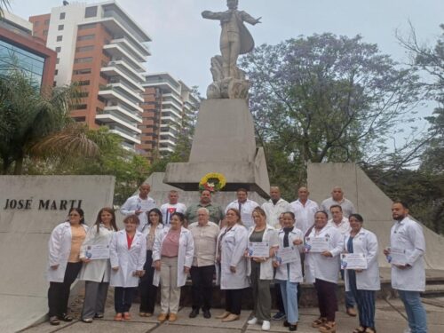 guatemala-despiden-a-nueve-colaboradores-de-cuba-tras-fin-de-mision