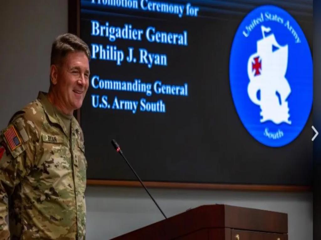 jefe-del-comando-sur-de-eeuu-cumple-programa-en-bolivia