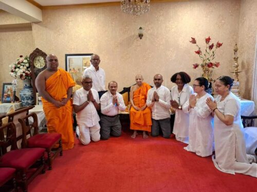 lideres-budistas-de-sri-lanka-bendicen-al-pueblo-cubano