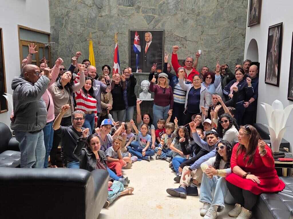 conmemoran-en-colombia-aniversario-65-de-la-victoria-de-playa-giron