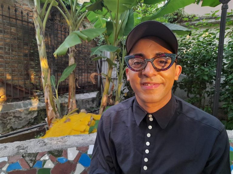 artista-cubano-jazz-vila-celebra-exitos-en-festival-de-cine-en-mexico