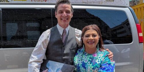 mandataria-de-capital-mexicana-visita-a-pedro-pascal-en-set-de-rodaje