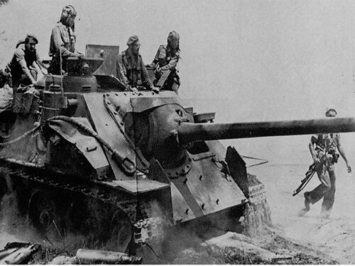 solidario-homenaje-a-aniversario-de-victoria-de-giron-en-peru