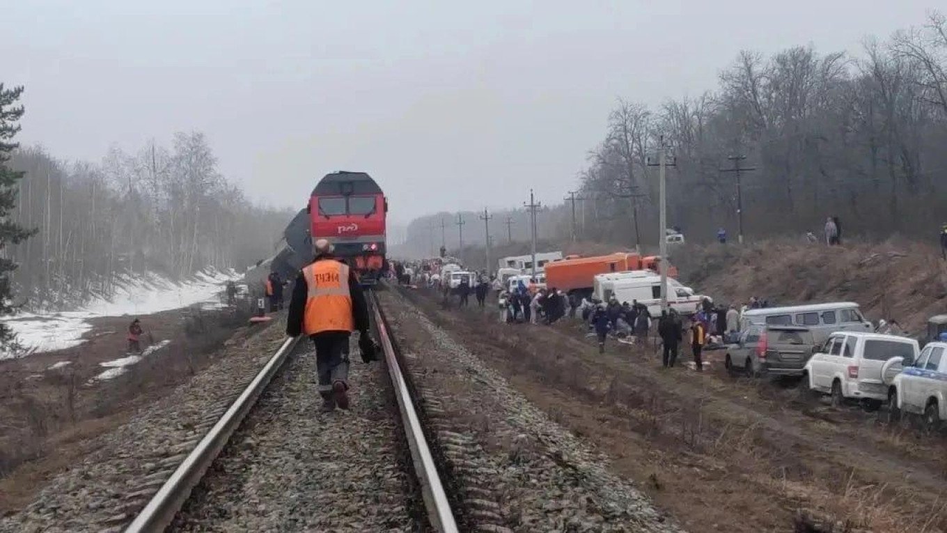 varios-heridos-al-descarrilar-un-tren-en-provincia-rusa-de-ulianovsk
