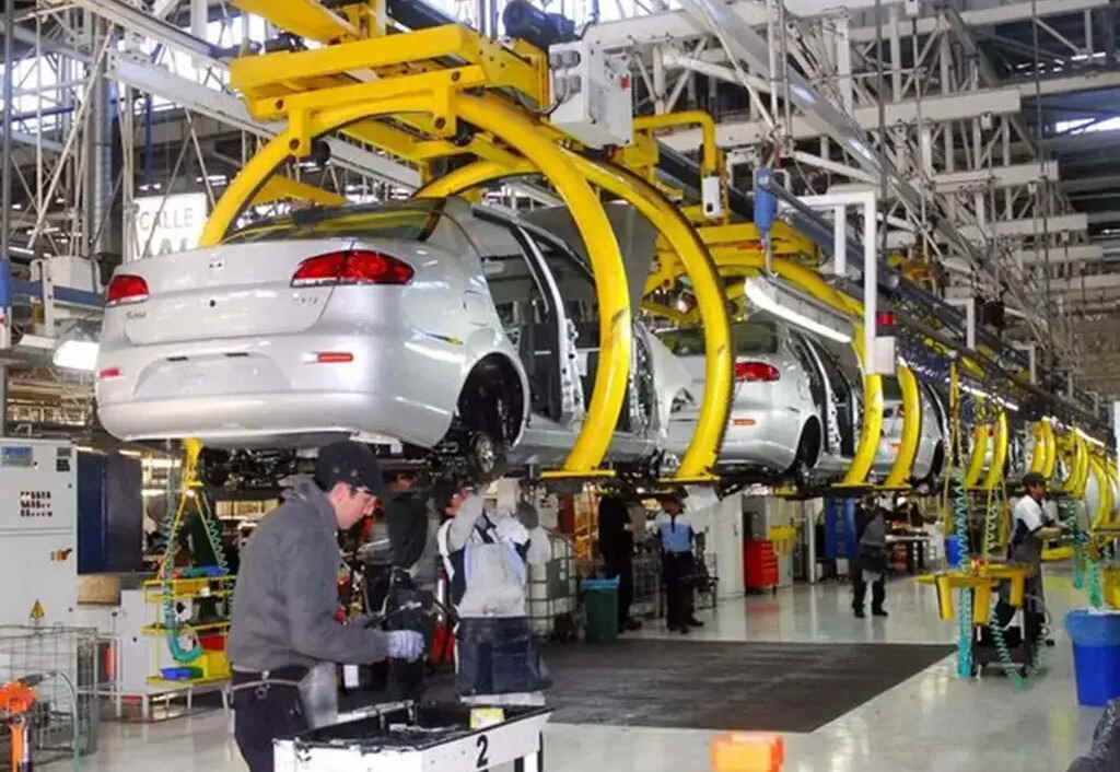 cayo-la-fabricacion-de-autos-en-argentina-en-primer-cuatrimestre