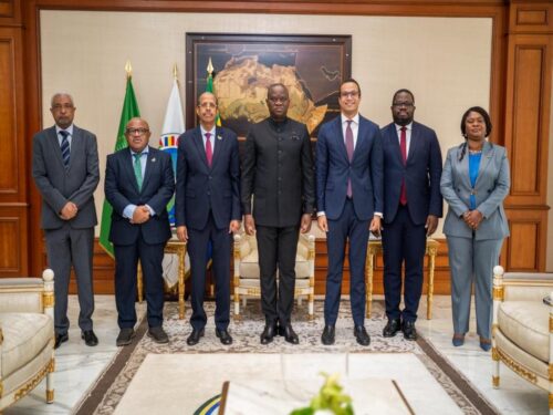ua-y-gabon-abordaron-evolucion-de-desafios-sobre-paz-en-africa