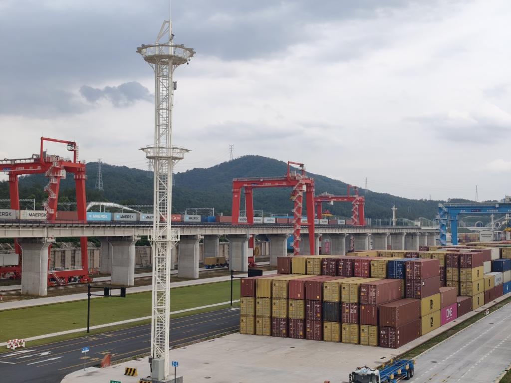 ciudad-china-consolida-centro-logistico-ferroviario-automatizado