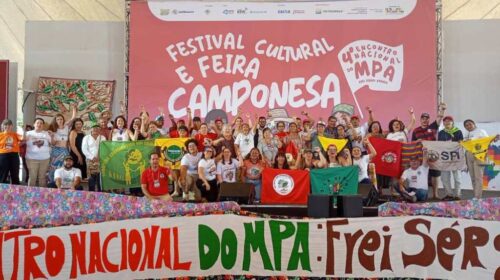 campesinos-debaten-en-brasil-sobre-poder-popular-y-soberanias