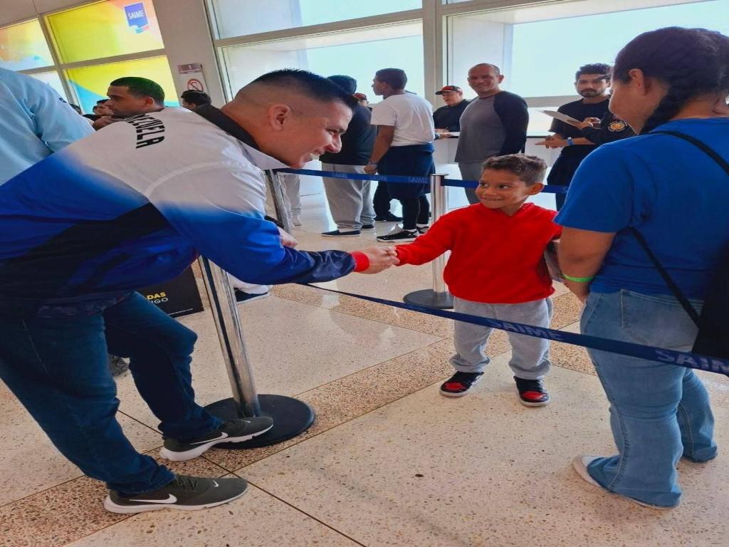 arribaron-a-venezuela-otros-131-migrantes-deportados