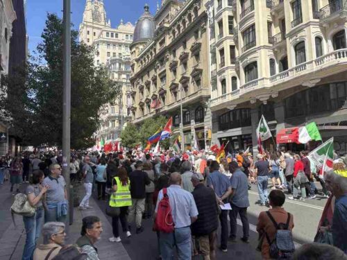 cientos-de-miles-de-espanoles-celebran-primero-de-mayo