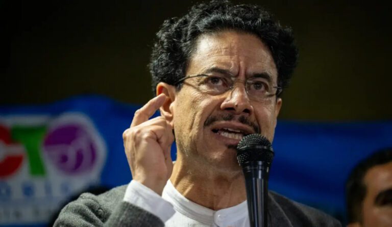candidato-cepeda-hara-cierre-de-campana-en-capital-de-colombia