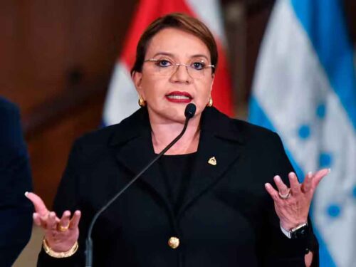gobierno-de-honduras-aclara-polemica-por-retrato-de-xiomara-castro