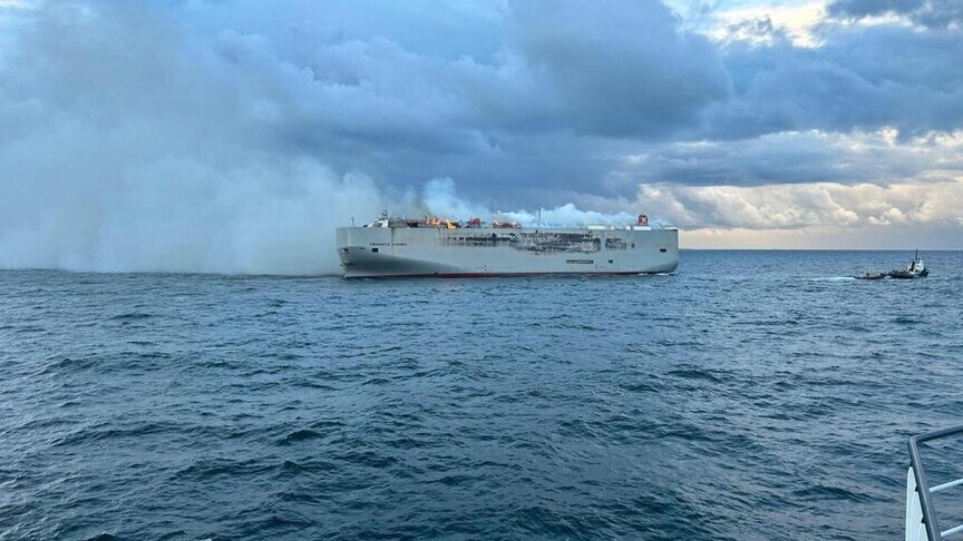 qatar-reporta-incendio-en-carguero-atacado-con-dron-cerca-de-dohaqatar-reporta-incendio-en-carguero-atacado-con-dron-cerca-de-doha