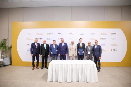 dominicana-y-organizacion-mundial-de-zonas-francas-firman-acuerdo