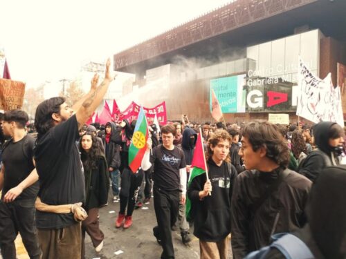 citaran-al-senado-a-funcionarios-chilenos-por-violencia-hacia-jovenes