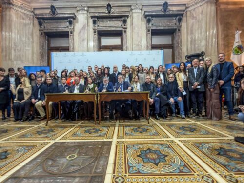 legisladores-argentinos-exigen-en-el-congreso-libertad-para-cristina