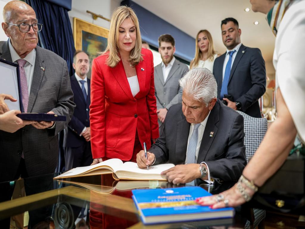 presidente-panameno-concluye-visita-a-grecia-con-nuevos-acuerdos