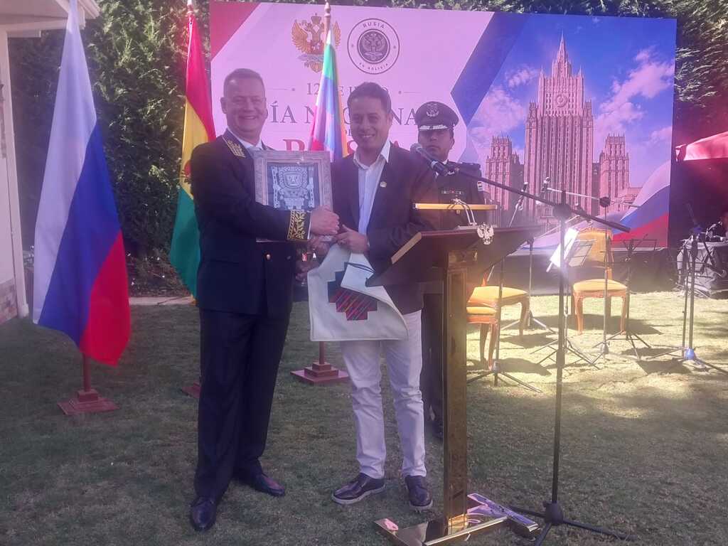 rusia-esta-en-bolivia-para-ayudar-afirma-embajador